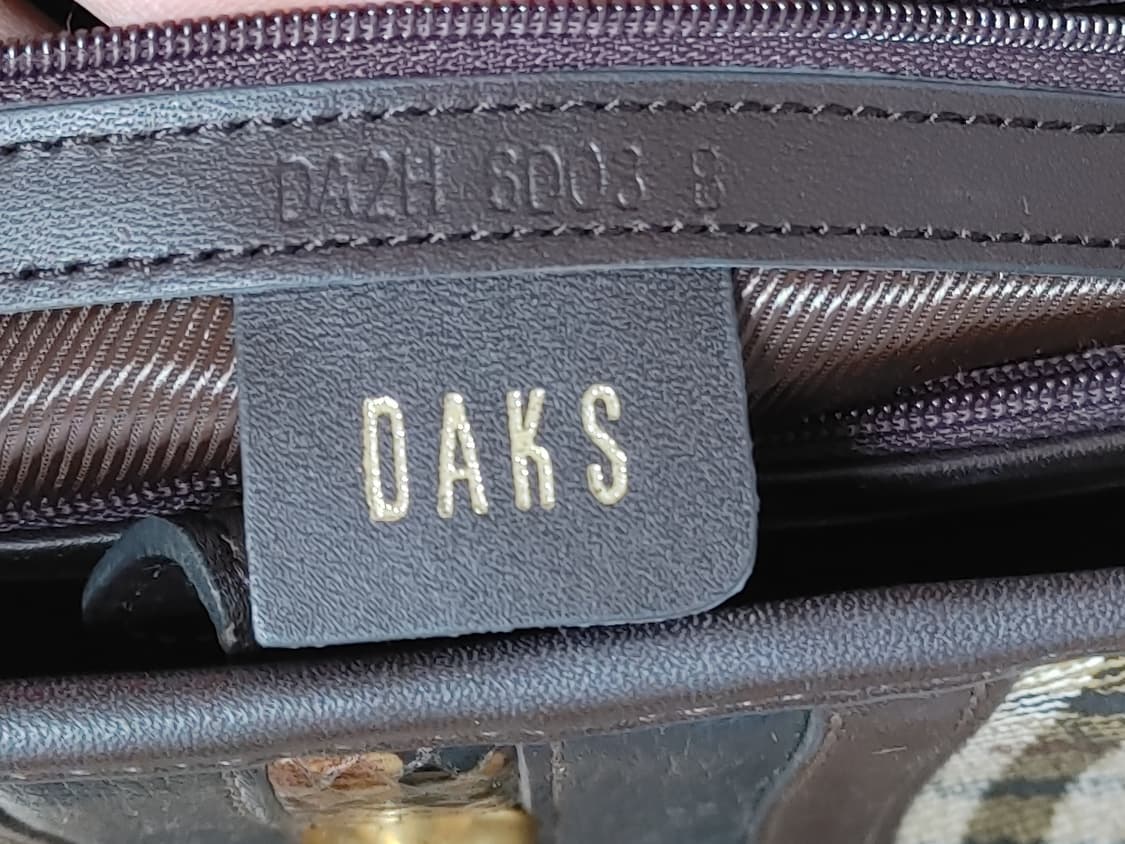 DAKS 닥스 소가죽배색 체크무늬 금장장식 토트백 상품이미지8