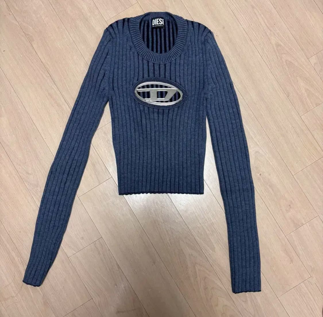 (새상품) 디젤 빅로고 워싱 니트 상품이미지2
