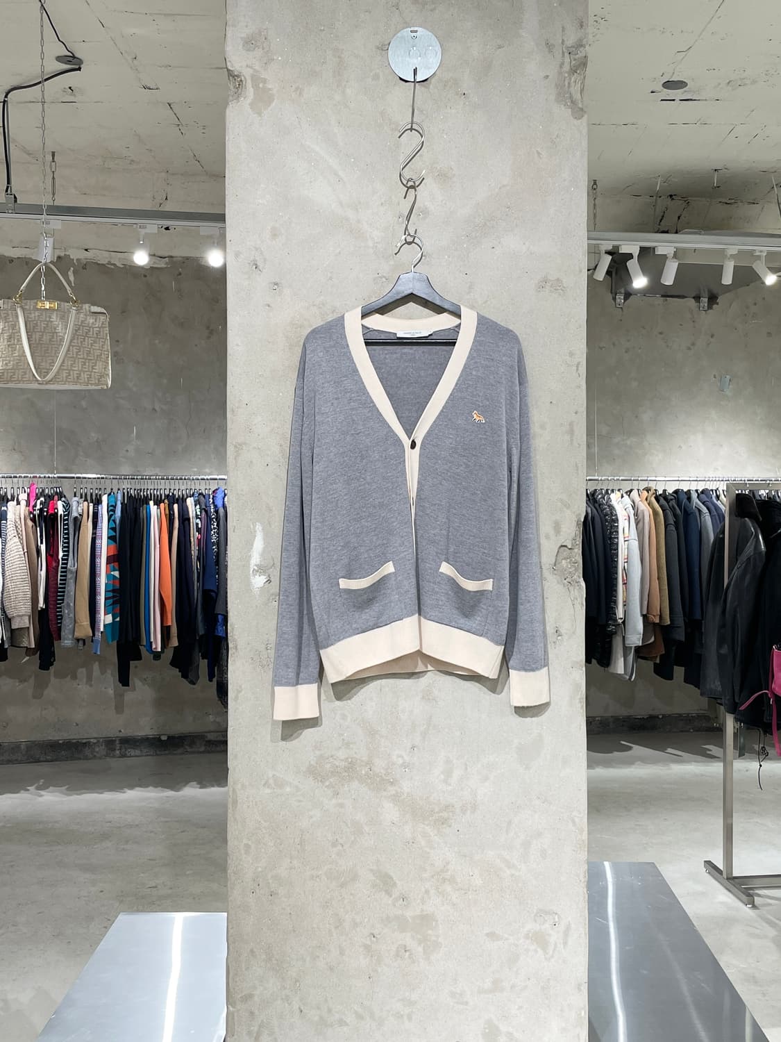 메종 키츠네 멜란지 그레이 폭스 패치 패널 가디건 상품이미지1