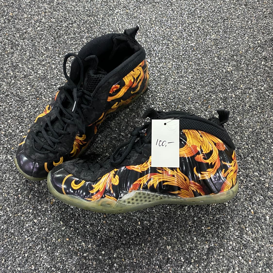 나이키 x 슈프림 에어 폼포짓 원 블랙 B4601 상품이미지2