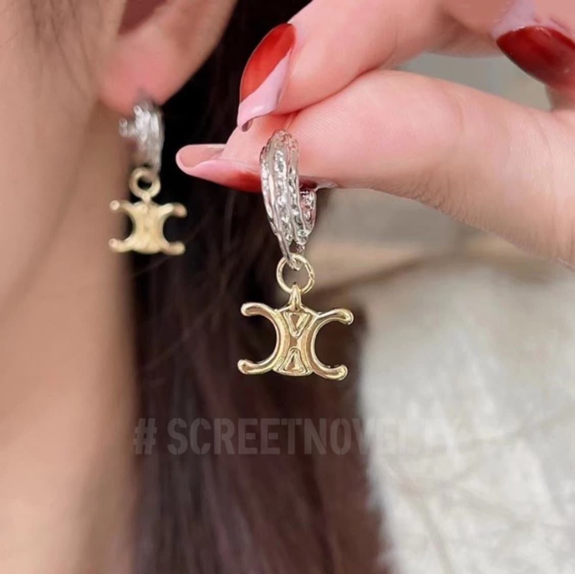 셀린느 트리옹페 트위드 이어링 상품이미지3