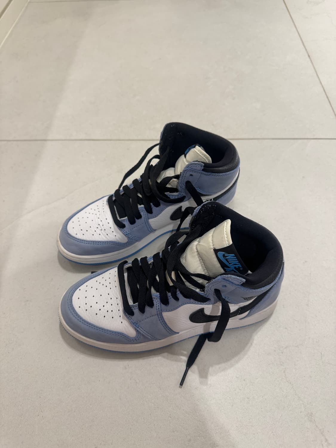 Jordan 1 Retro High OG University Blue 상품이미지3