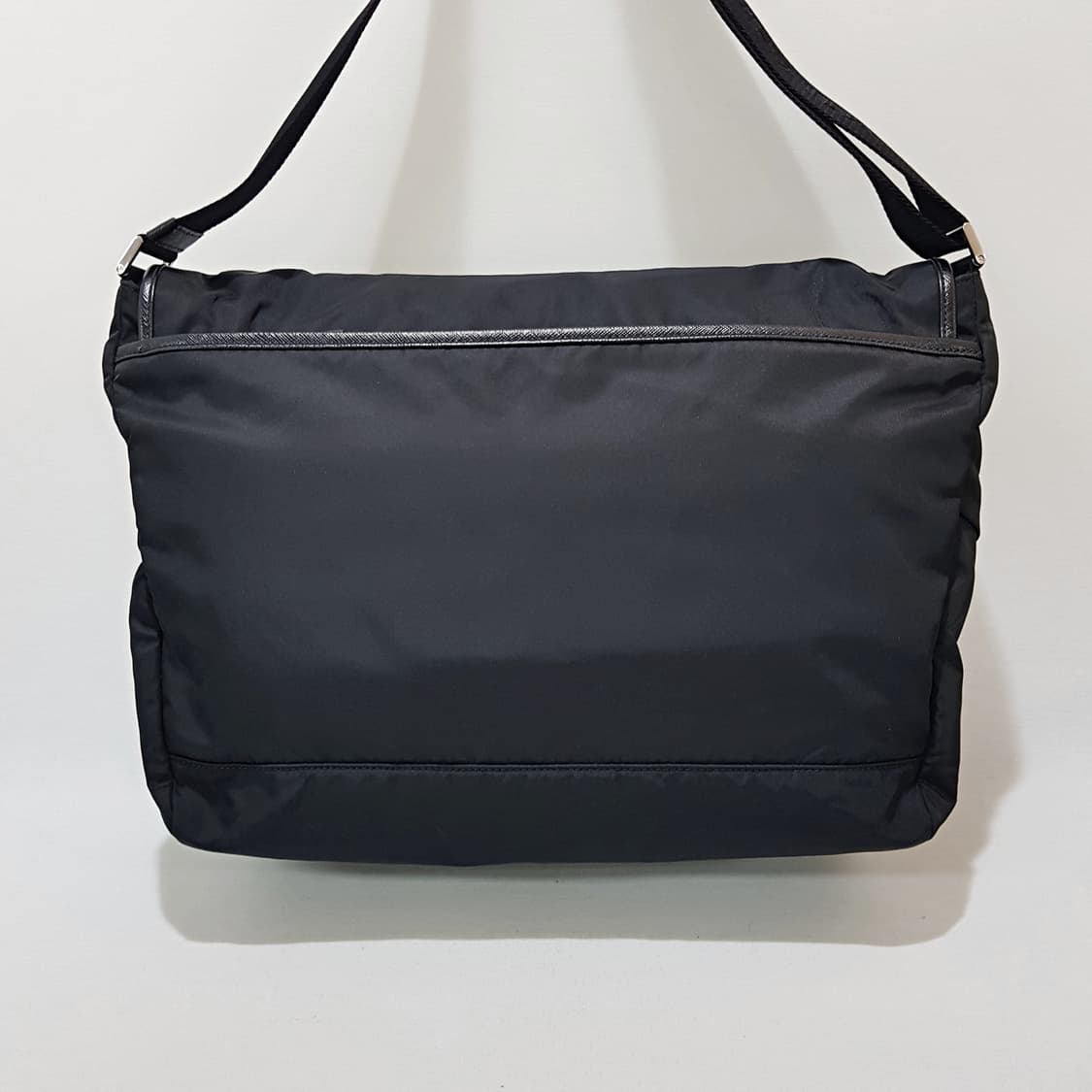 프라다 리나일론 및 사피아노 가죽 숄더백 2VD052 상품이미지6