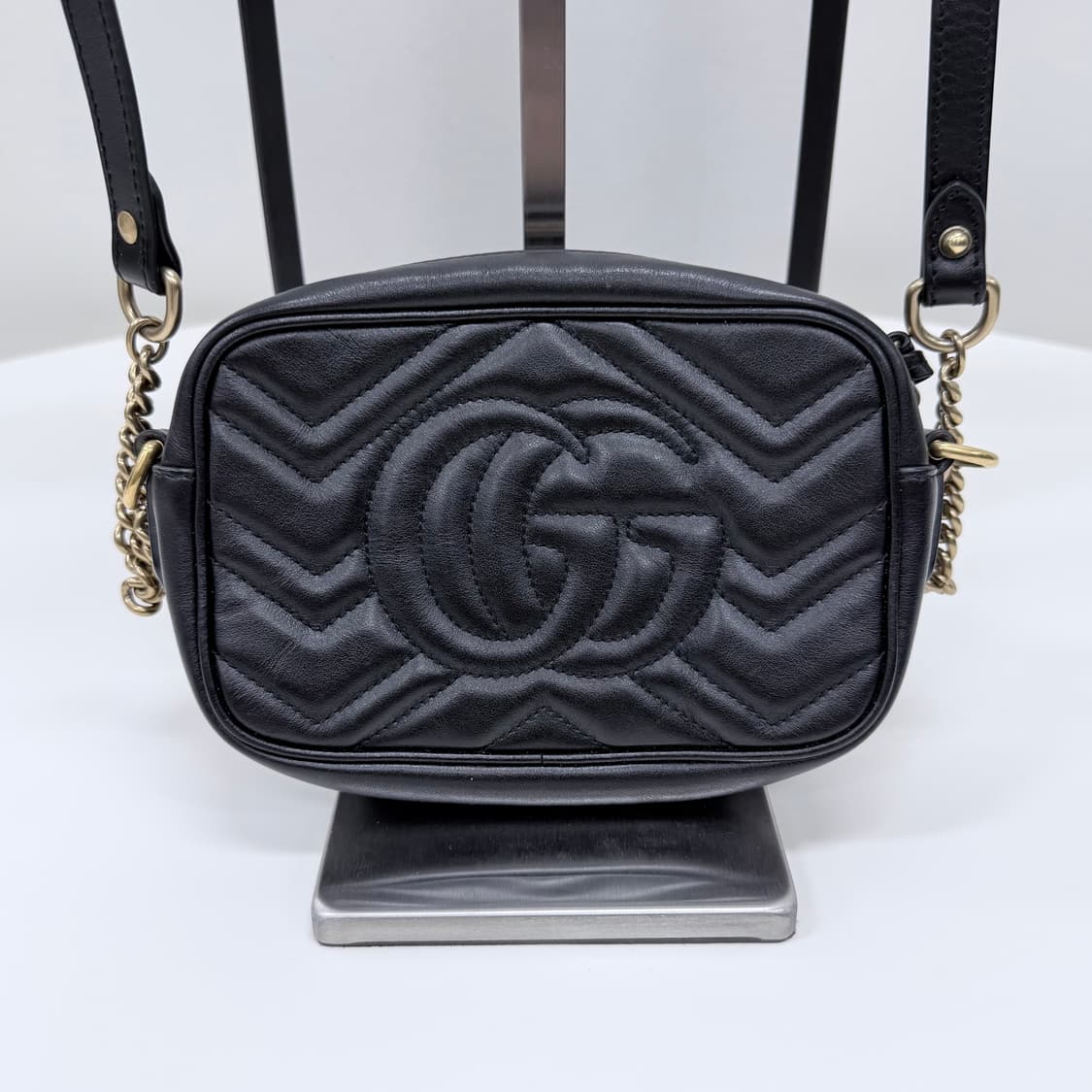 [A+급/미니] 구찌 GG 마몬트 마틀라세 크로스백 블랙 상품이미지8