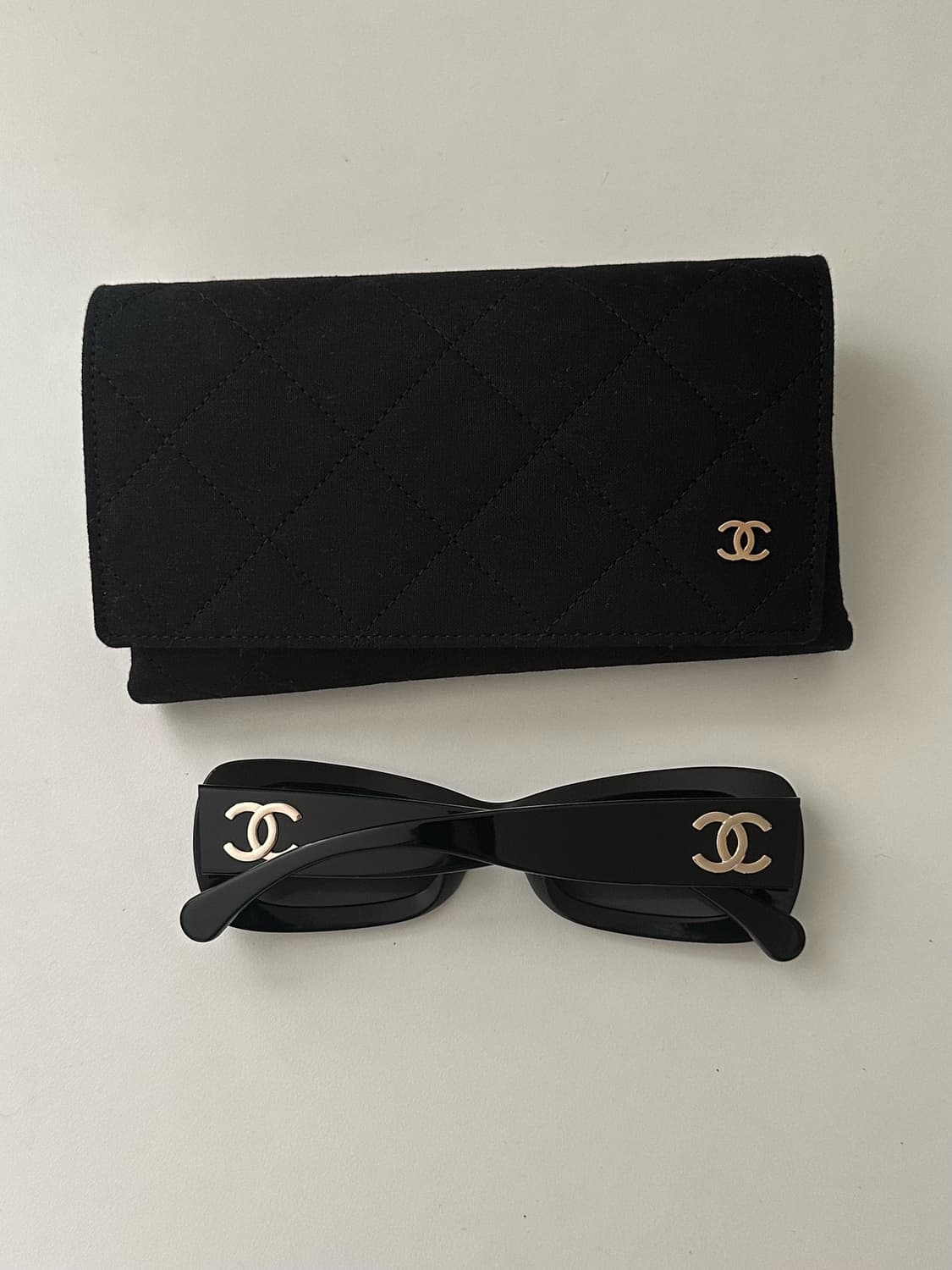 CHANEL Butterfly Sunglasses 상품이미지7