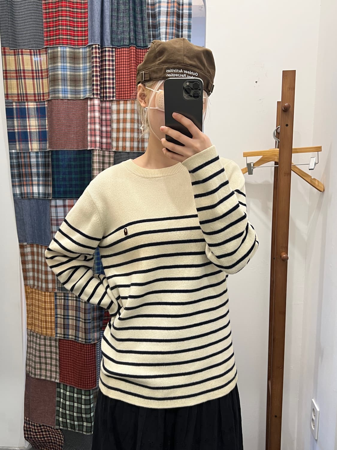 베이프 크림 스트라이프 니트 상품이미지4