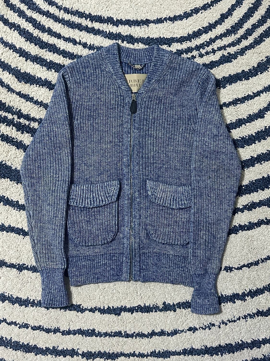 버버리 니트집업 사이즈 M 상품이미지1