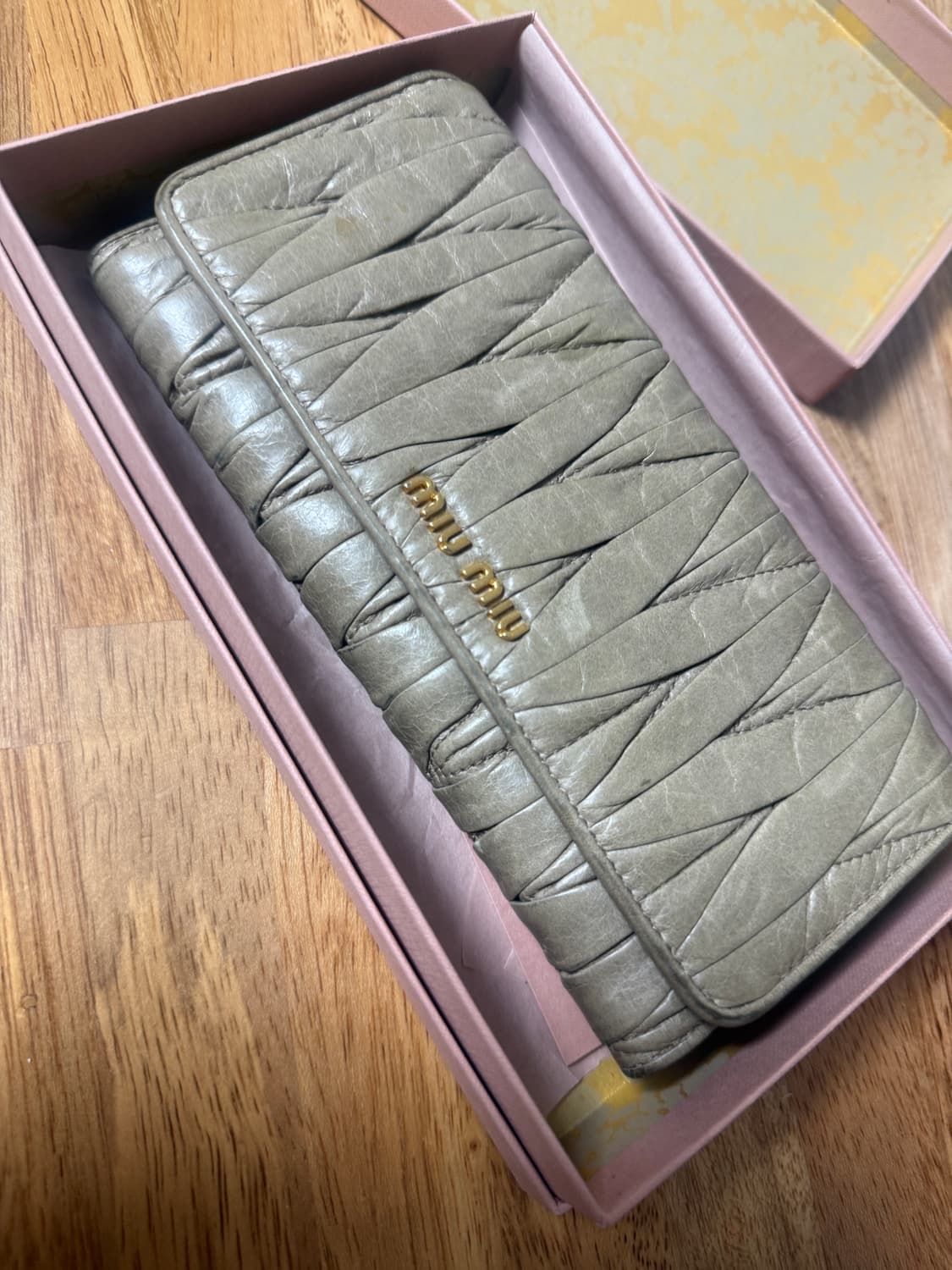 미우미우 장지갑  상품이미지1