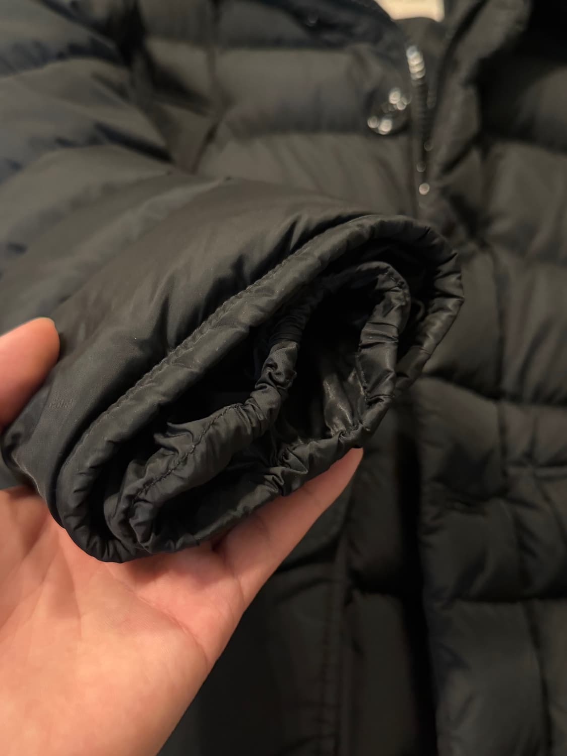 {당일 발송/4size} 몽클레어 클루니 Cluny 블랙 패딩 (리얼퍼) 상품이미지5