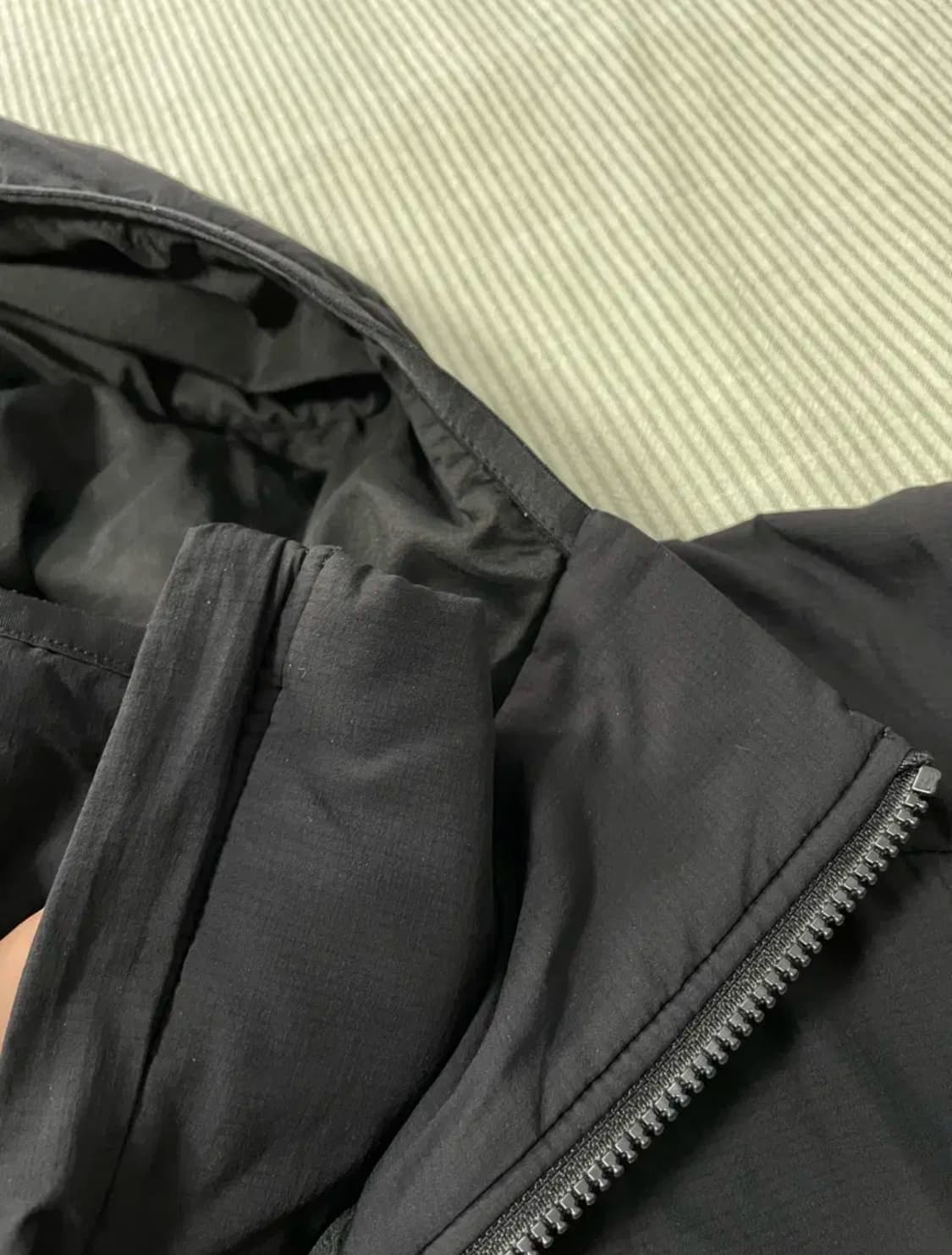 (SS급) 아크테릭스 아톰 후디 블랙  상품이미지7