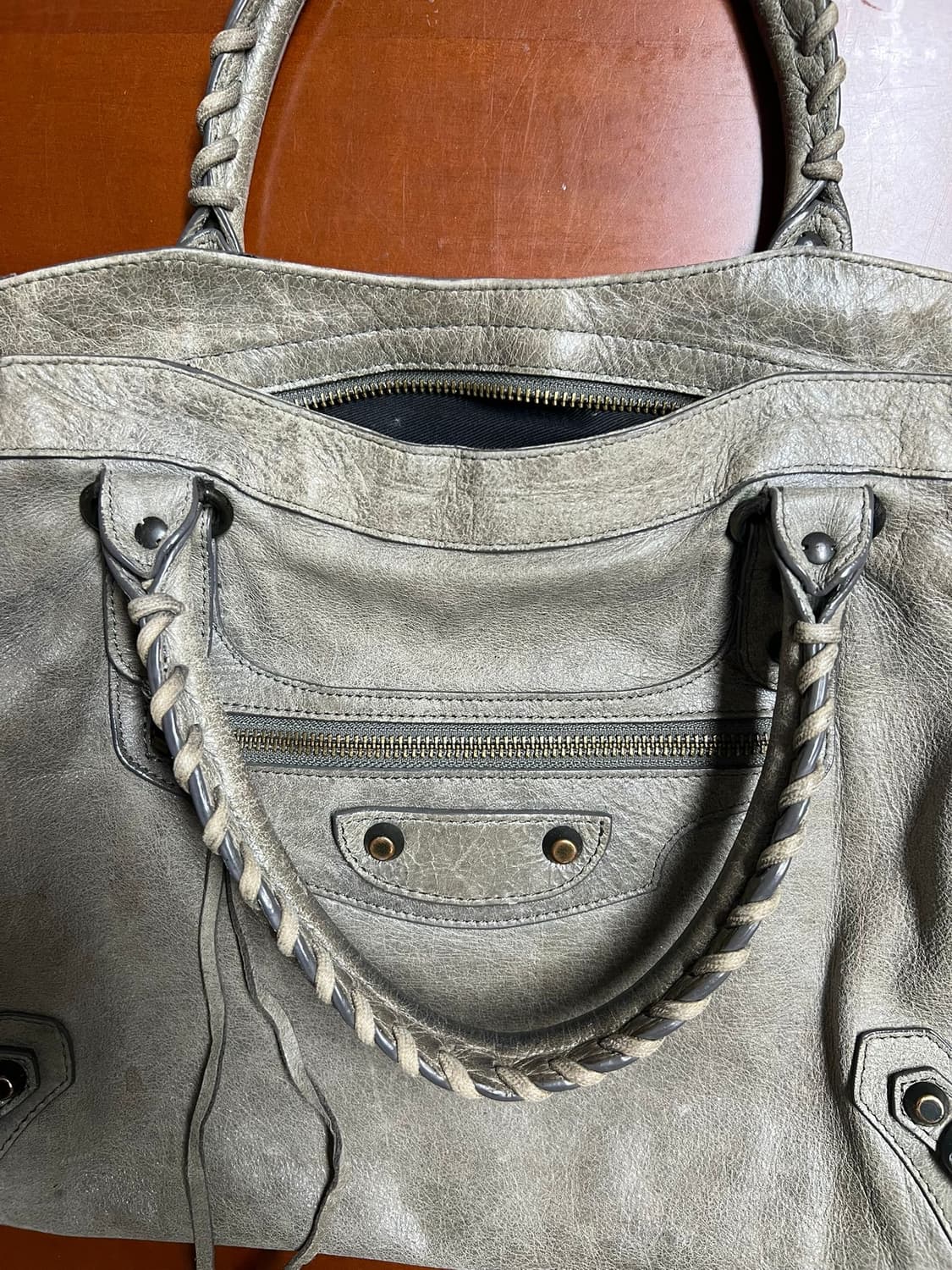 발렌시아가 모터백 상품이미지4