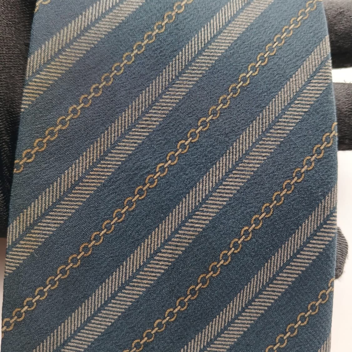 랑방 실크 네이비 스트라이프 넥타이 8.3cm B등급 A18540
 상품이미지5