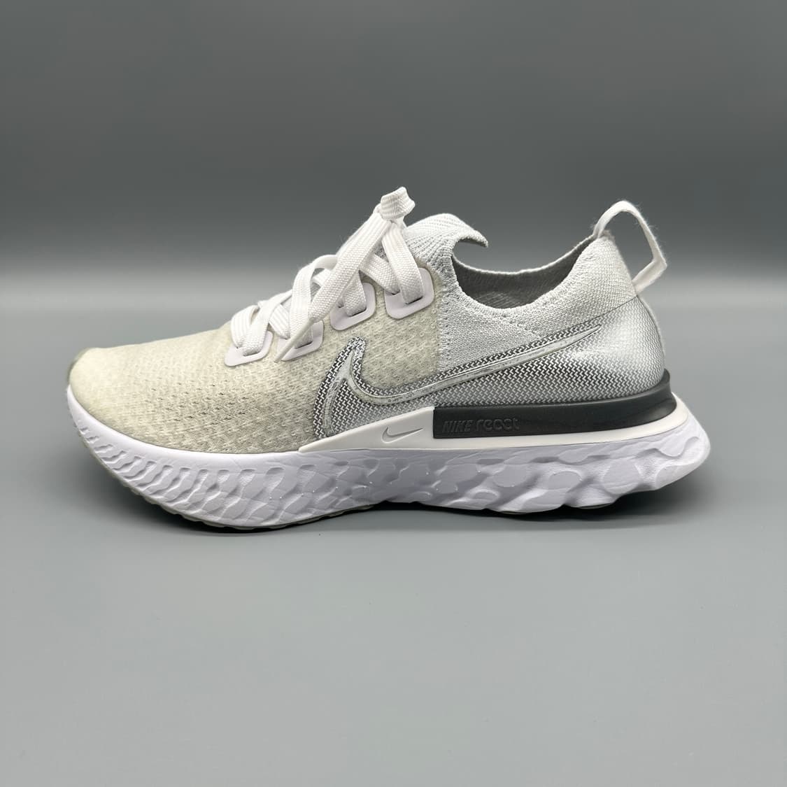 [W235] 슈파고 나이키 인피니티 런 플라이니트 운동 상품이미지1