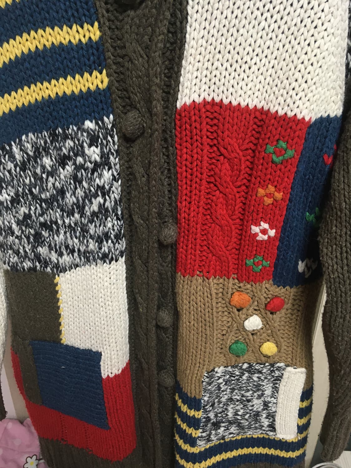 자수 니트 폼폼단추 가디건 상품이미지2