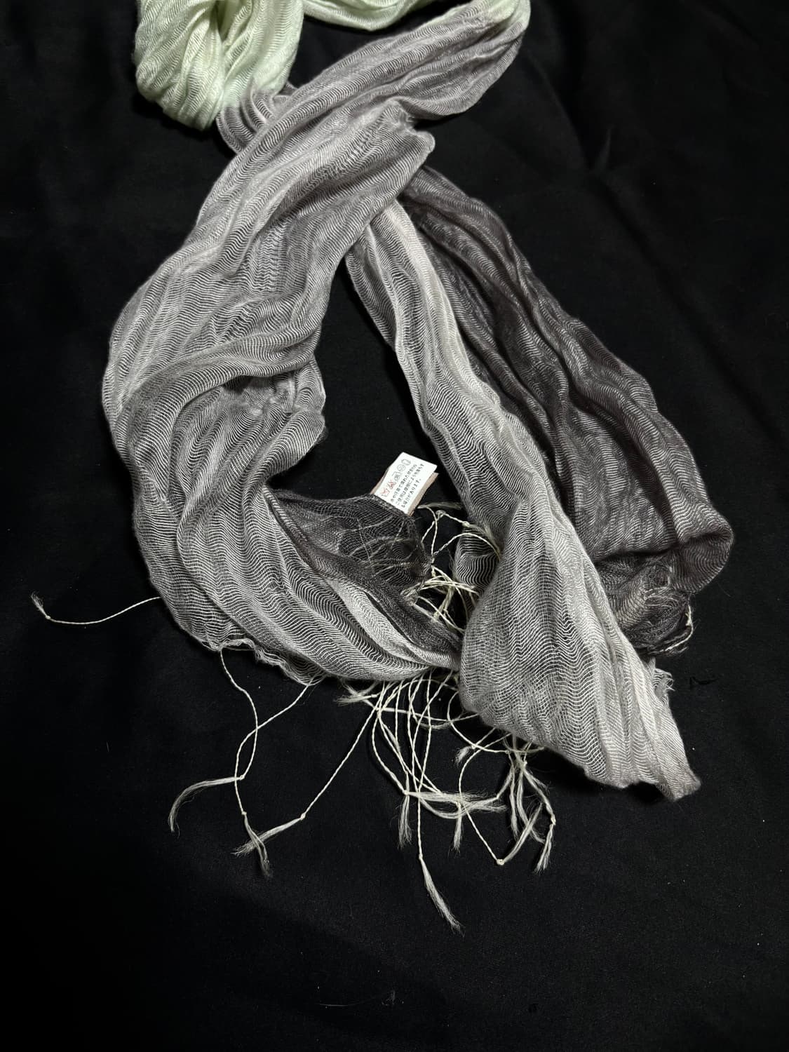 “Unknown” Grey&Green Scarf 상품이미지3