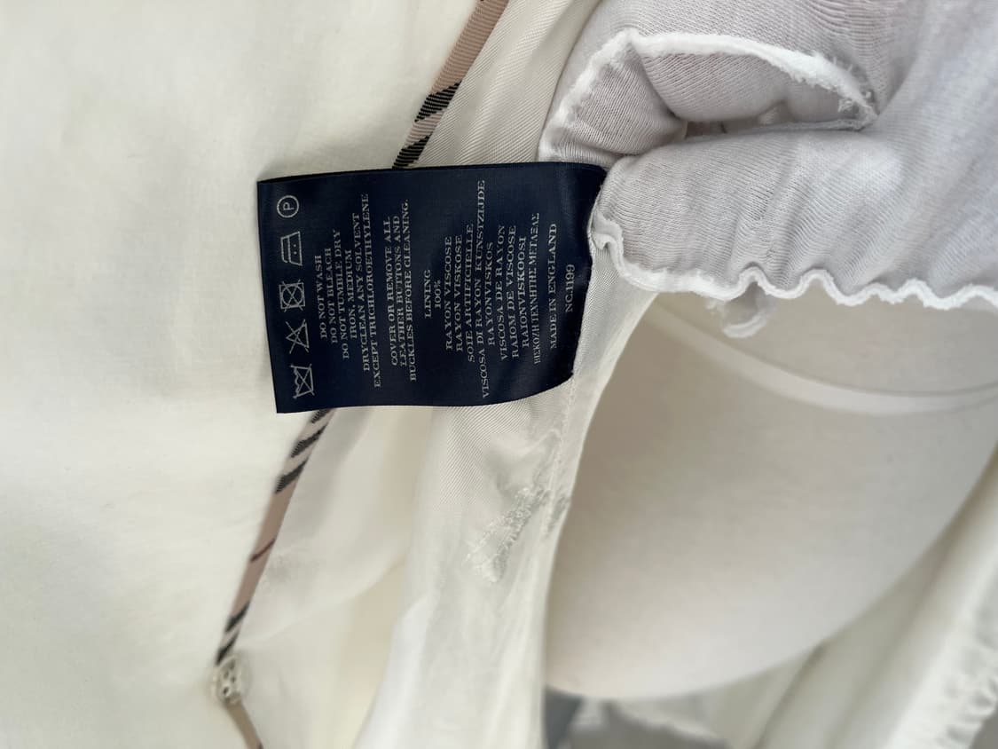 버버리 런던 여성 프릴 트렌치 코트 아이보리  상품이미지6