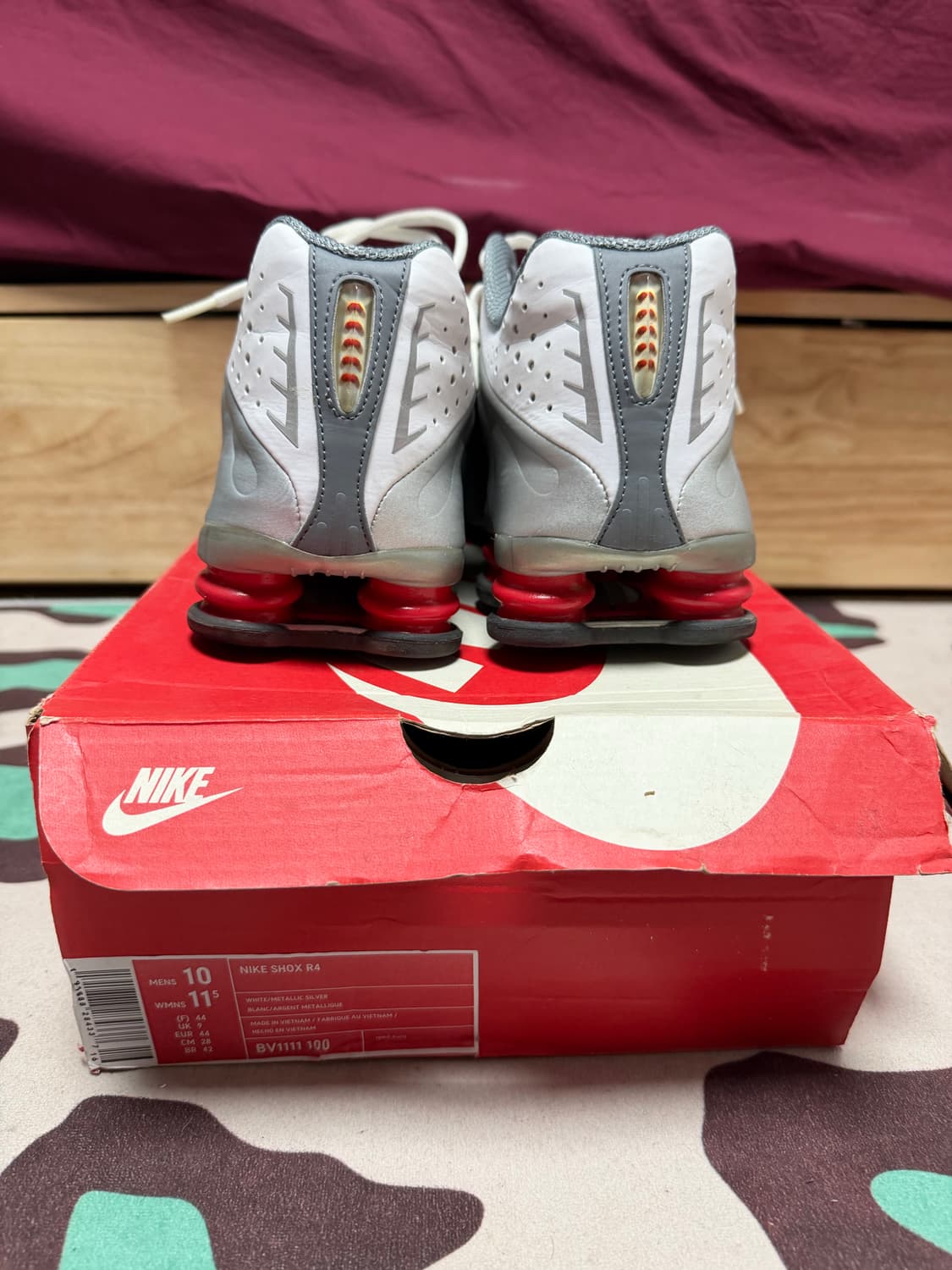 나이키 샥스 R4 상품이미지2