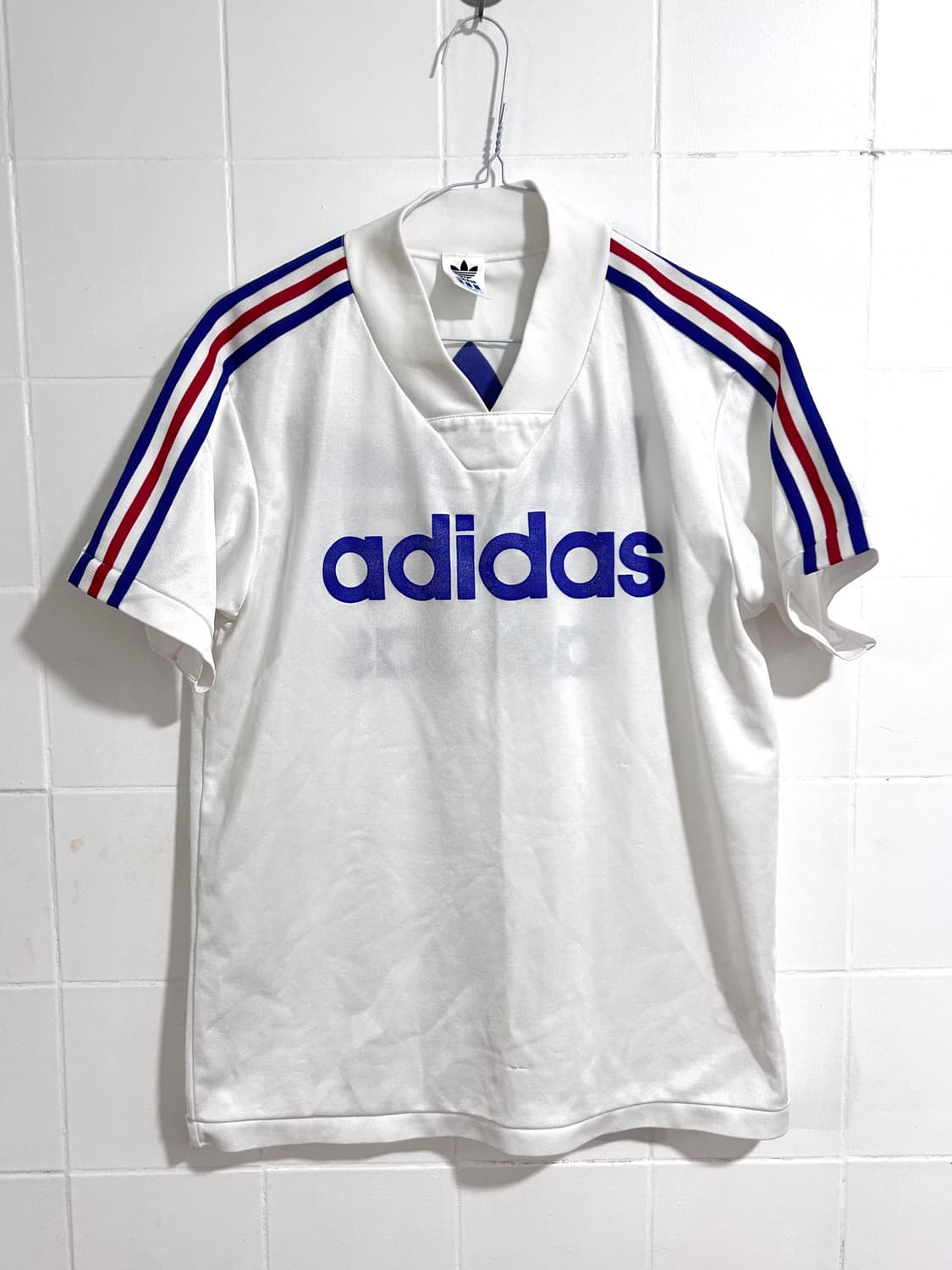 아디다스 90s 빅트레포일 반팔 상품이미지1