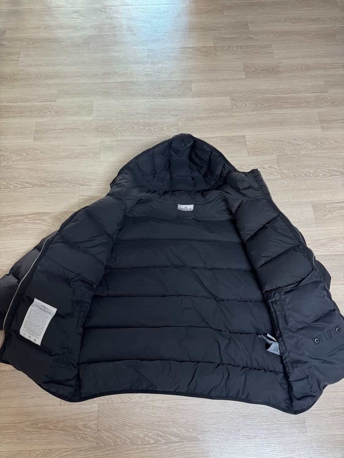 23FW XXL 블랙 스톤아일랜드 심리스 터널 패딩 상품이미지2