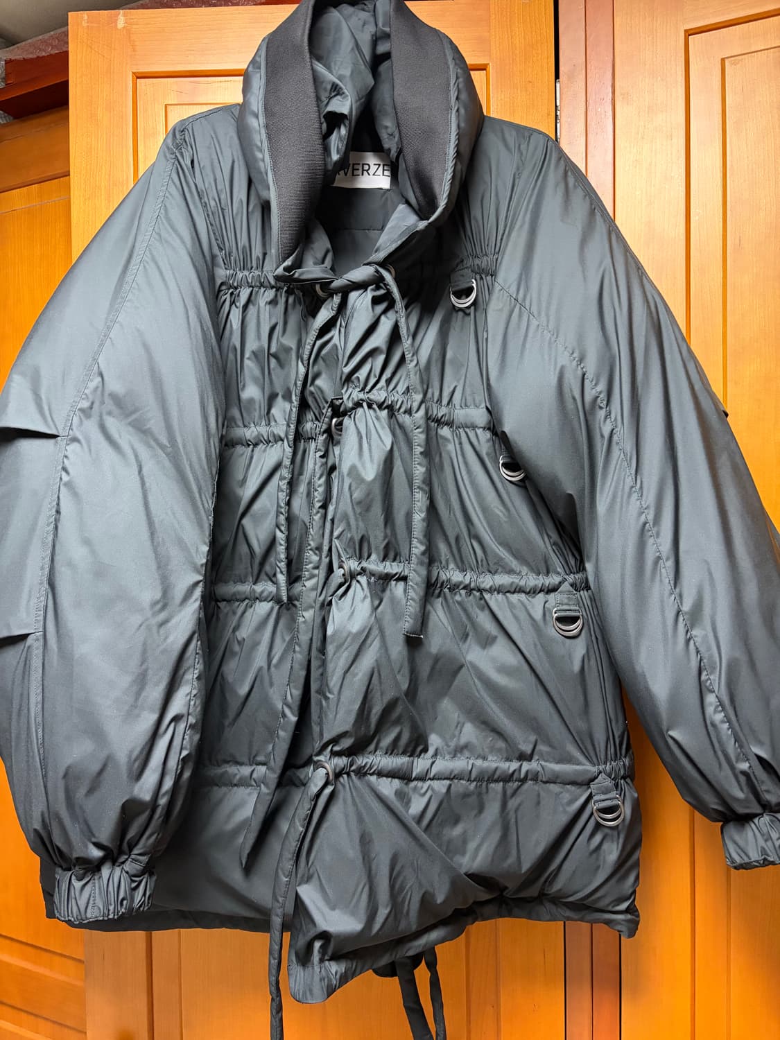 퍼버즈 패딩 판매합니다. 상품이미지1