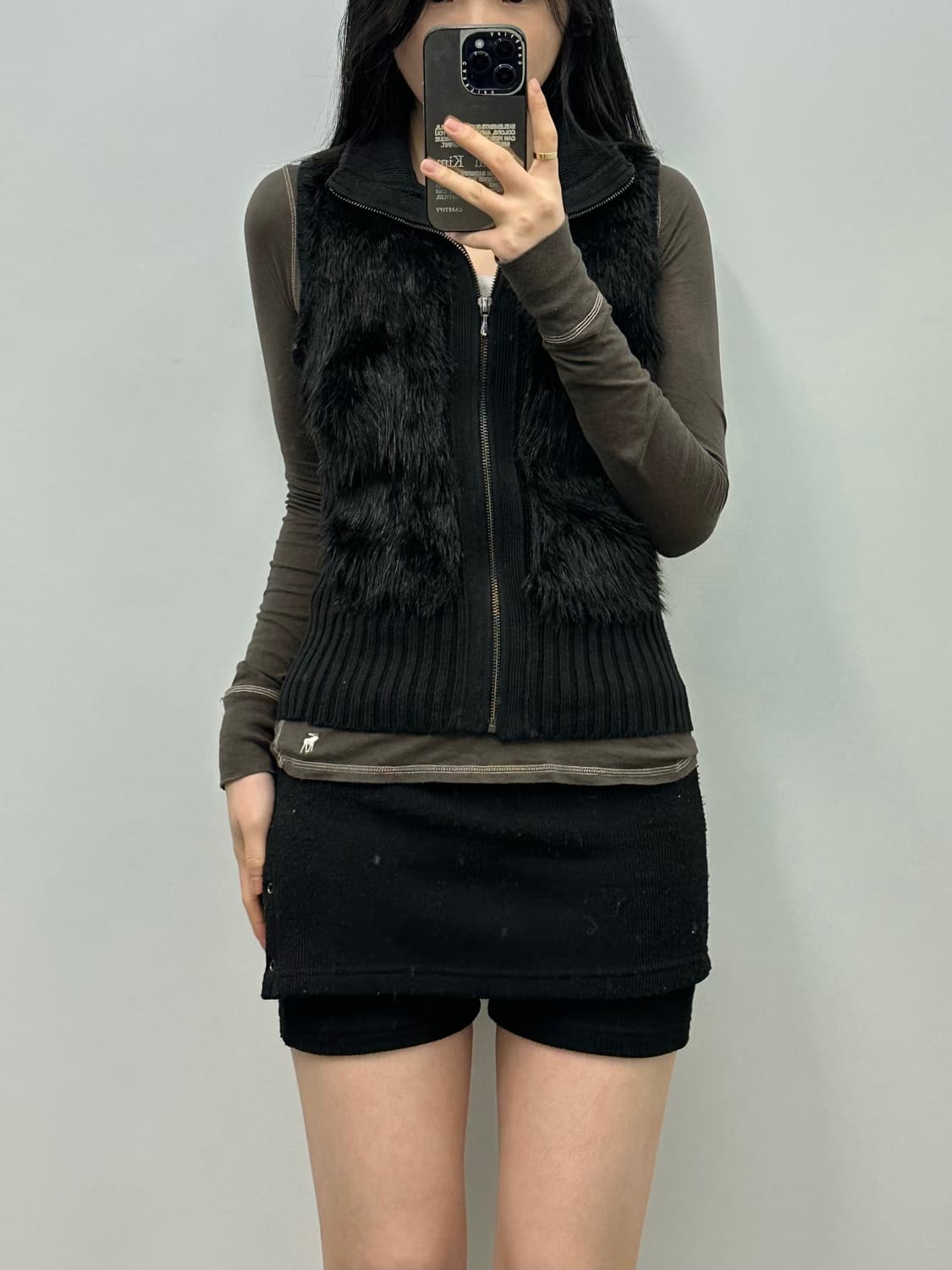 게스 블랙 퍼 니트 조끼 상품이미지1