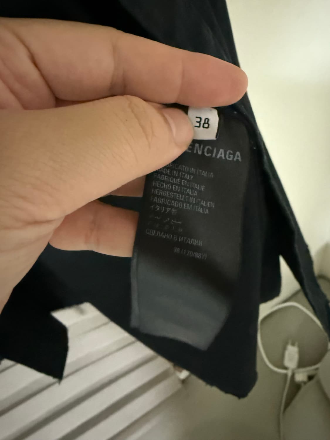 발렌시아가 디스 셔츠  상품이미지3