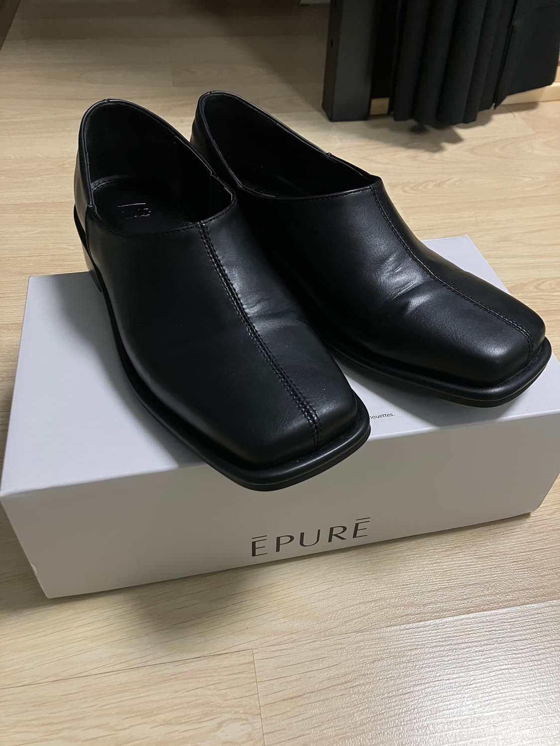 [새상품] 에퓨레 MARS Square Loafers 블랙 상품이미지3