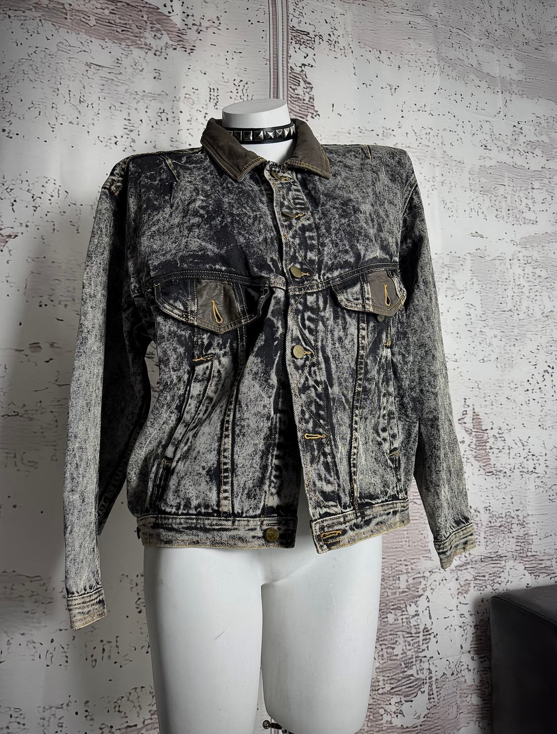 Acid Wash Denim Jacket 상품이미지1