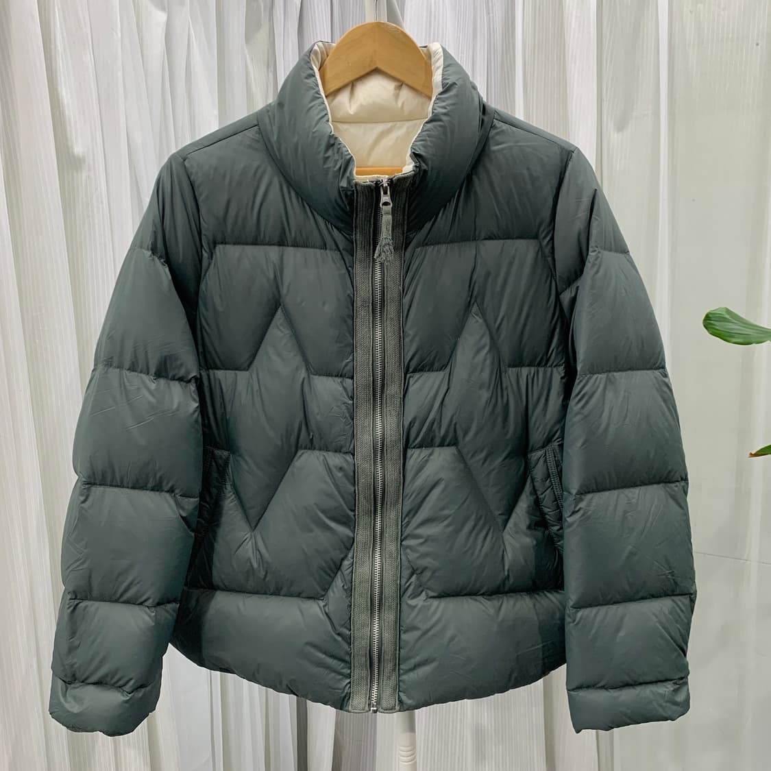 덕다운 니트 트리밍 퀼팅 포인트 패딩 1741 상품이미지1