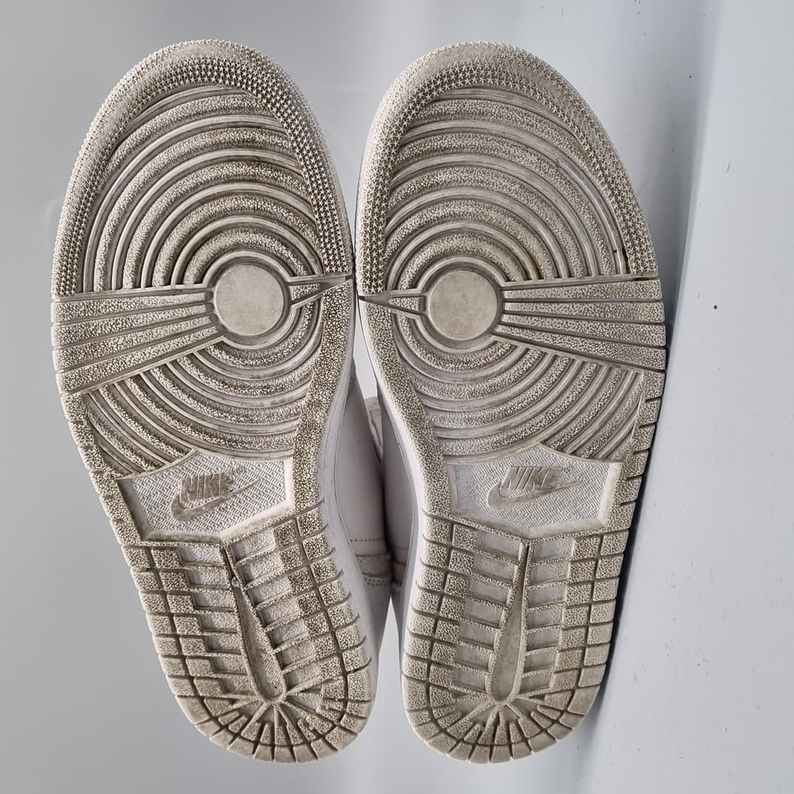 나이키 에어조던1 레트로 지퍼 하이탑245 상품이미지3