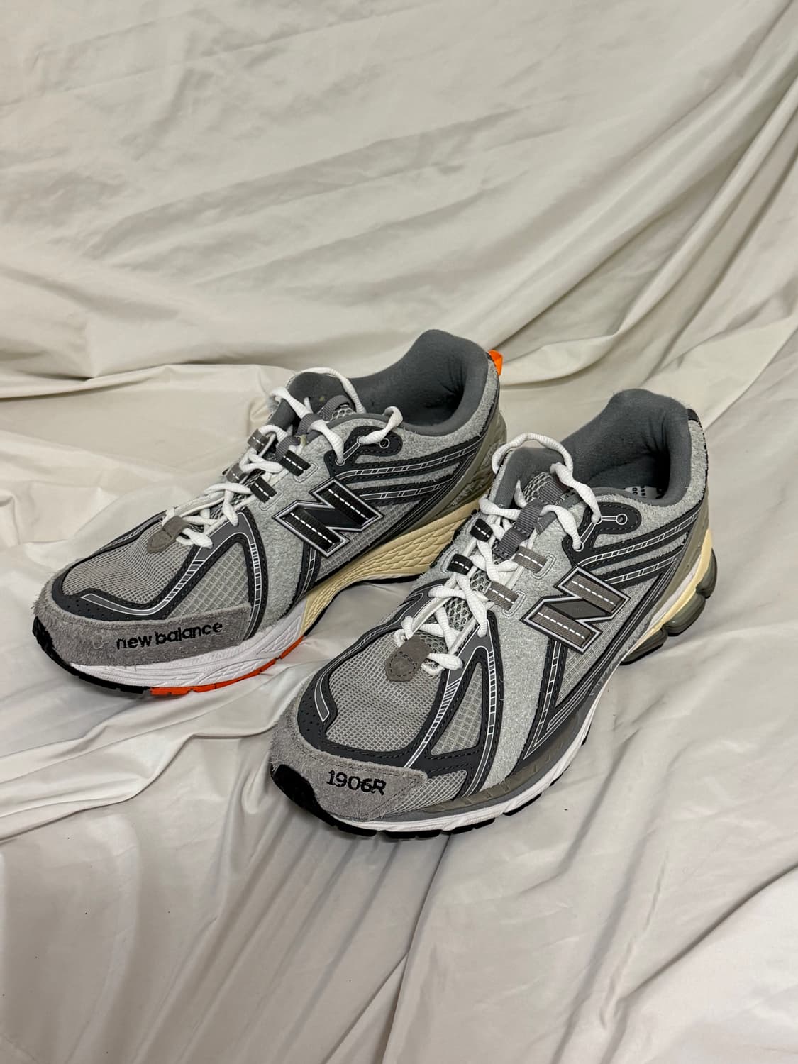 뉴발란스 INVINCIBLE x N.HOOLYWOOD x 1906R 상품이미지1