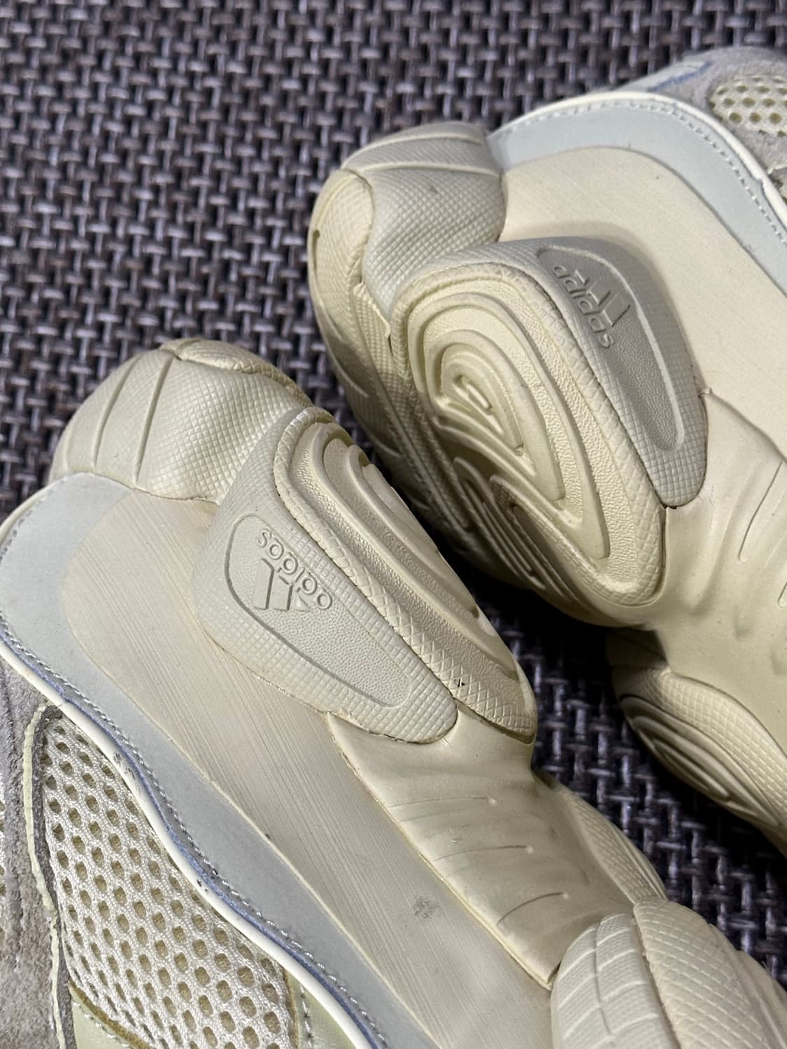 아디다스 이지부스트 500 상품이미지3