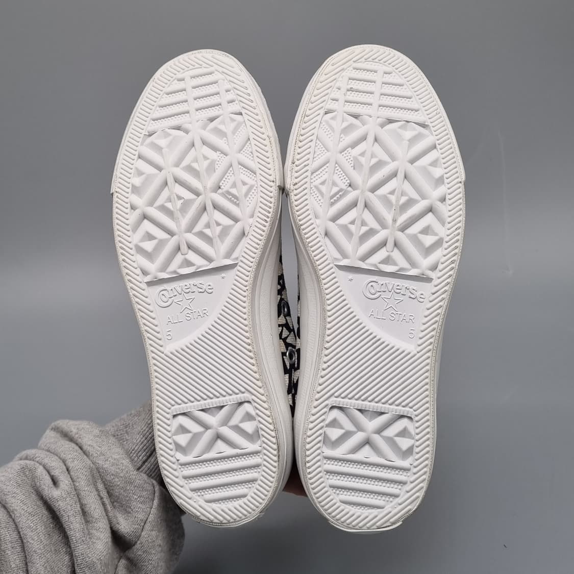 컨버스 x마리메꼬 콜라보 여성스니커즈240  상품이미지3