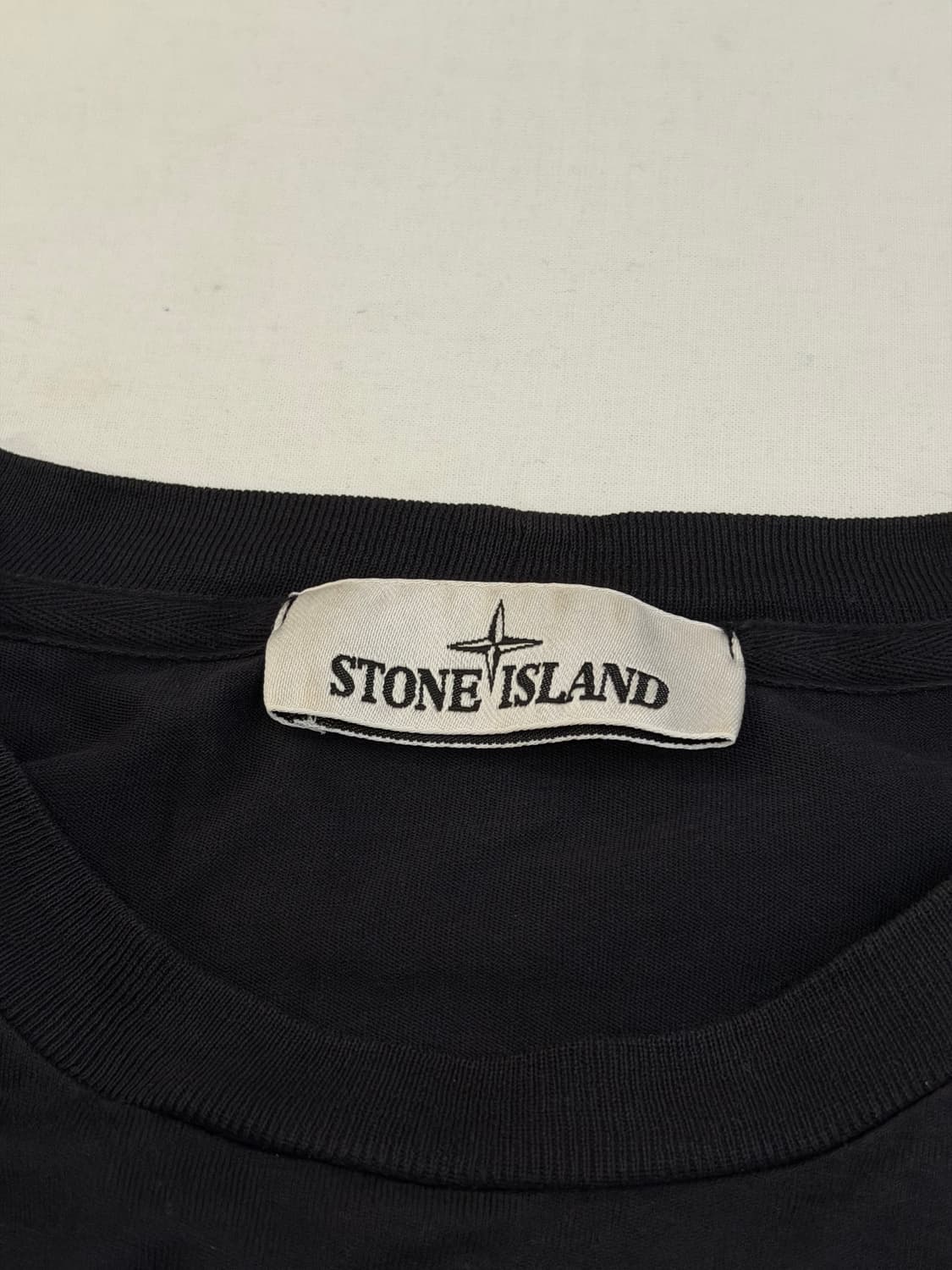 스톤아일랜드 컴파스 패치 롱슬리브 긴팔티 블랙 상품이미지3