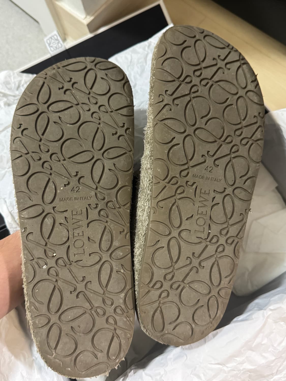 로에베 모카신 카키그린 상품이미지2