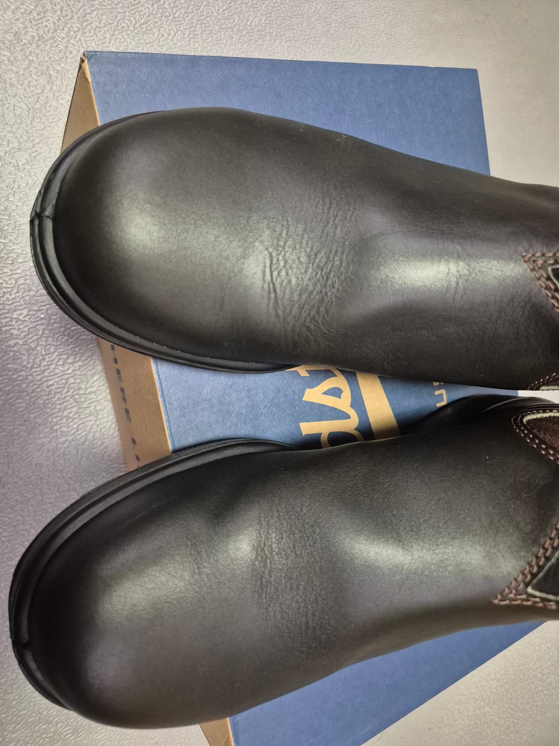 블런드스톤 600 부츠 브라운
사이즈: AU7.5 (국내 265~270m 상품이미지3