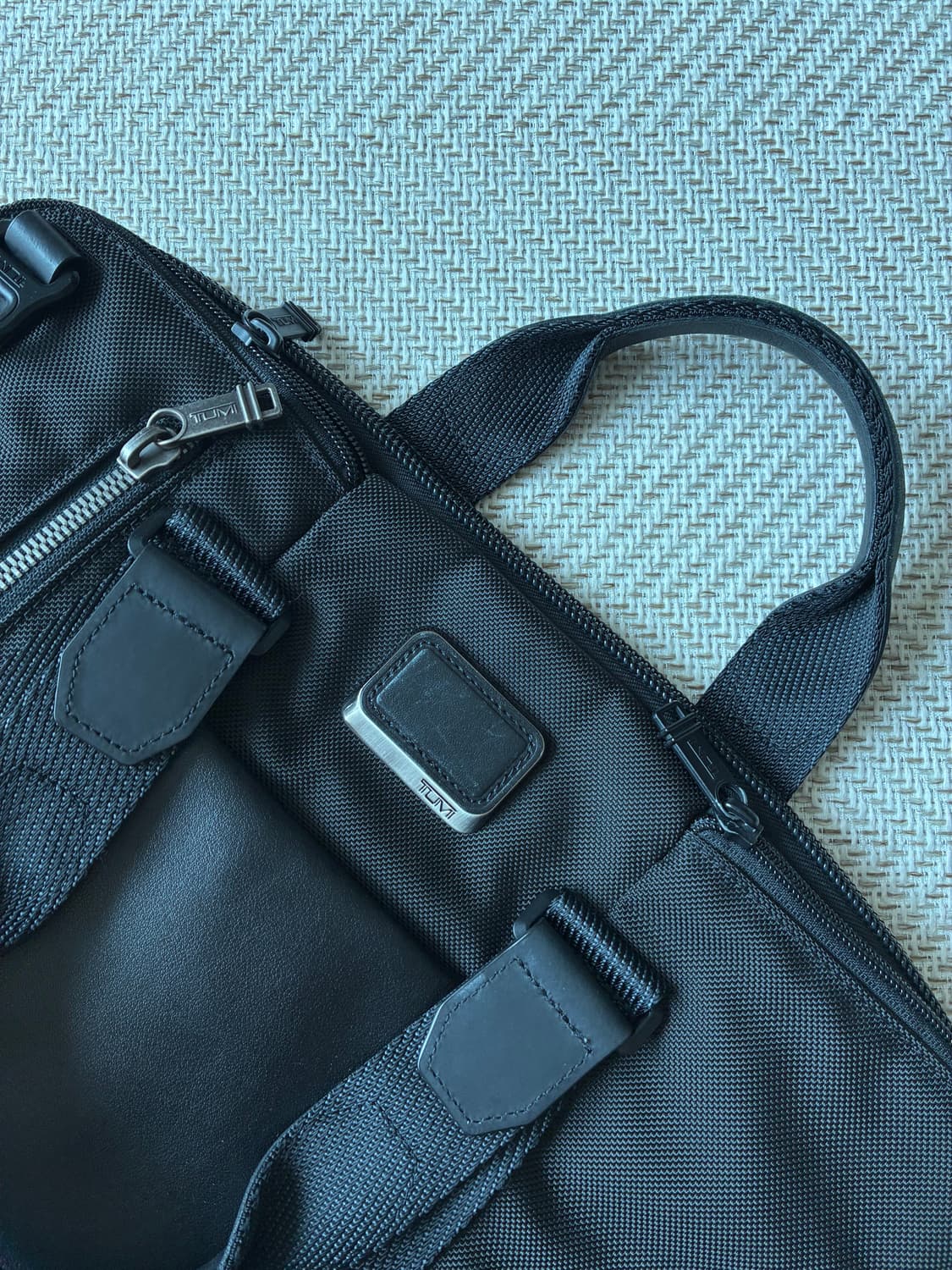 투미(TUMI) 알파 브라보 아비아노 슬림 브리프 서류가방 상품이미지3