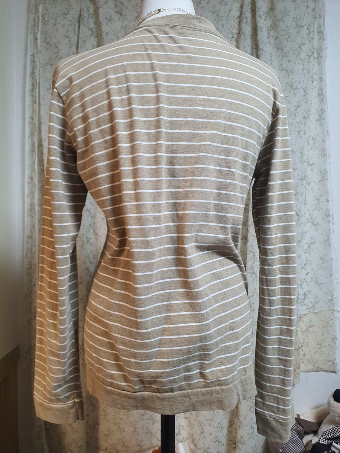 [빈티지] 베이지 스트라이프 브이넥 가디건 상품이미지3