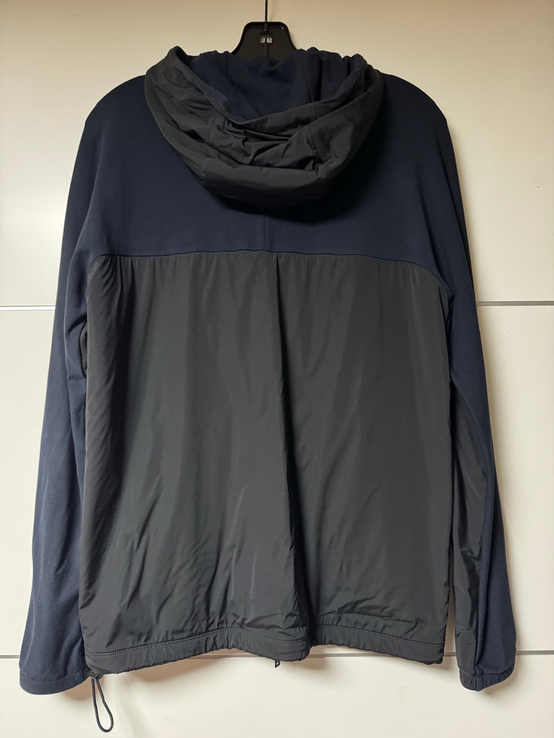 Theory 남성 후드 나일론 저지 집업 블랙/네이비 상품이미지2