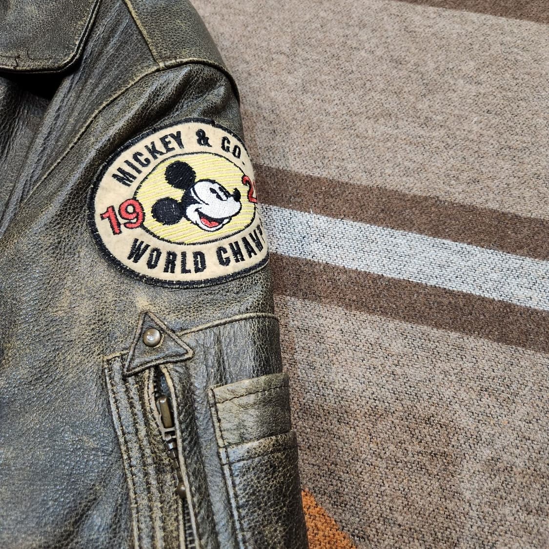 디즈니 90s 미키마우스 소가죽 코트 XL 상품이미지3