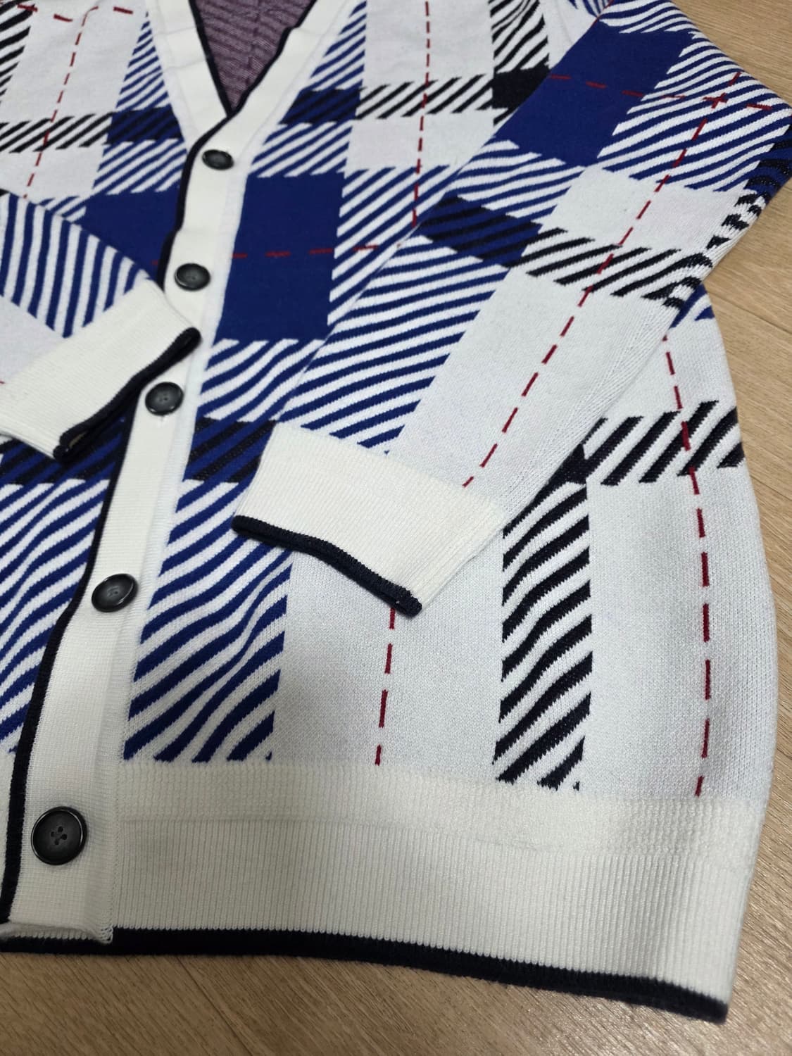 지오송지오 체크 패턴 브이넥 가디건 100 상품이미지4