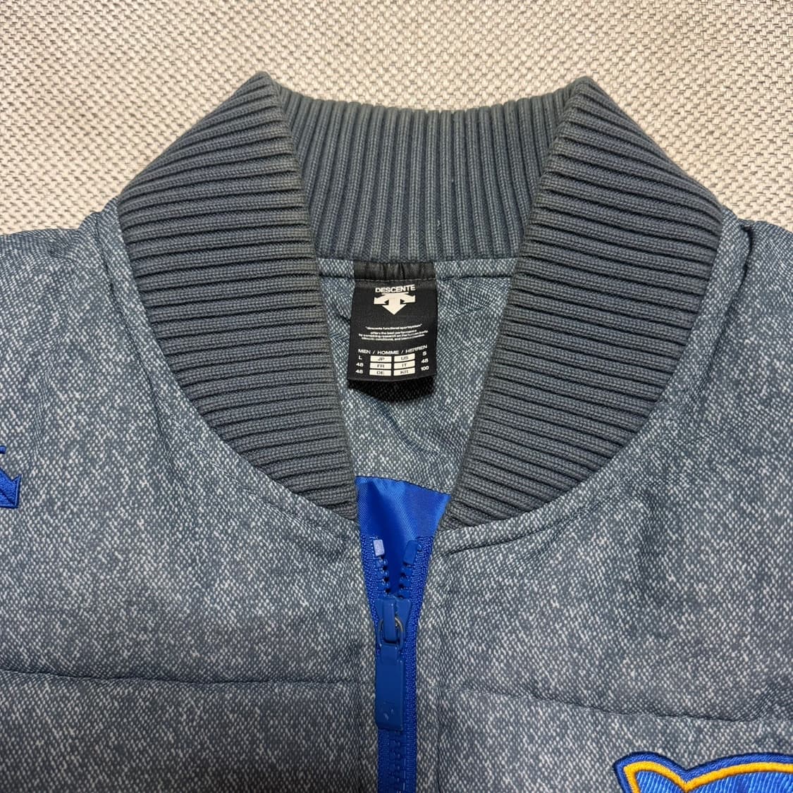 데상트 사이드로고 패딩조끼 상품이미지3