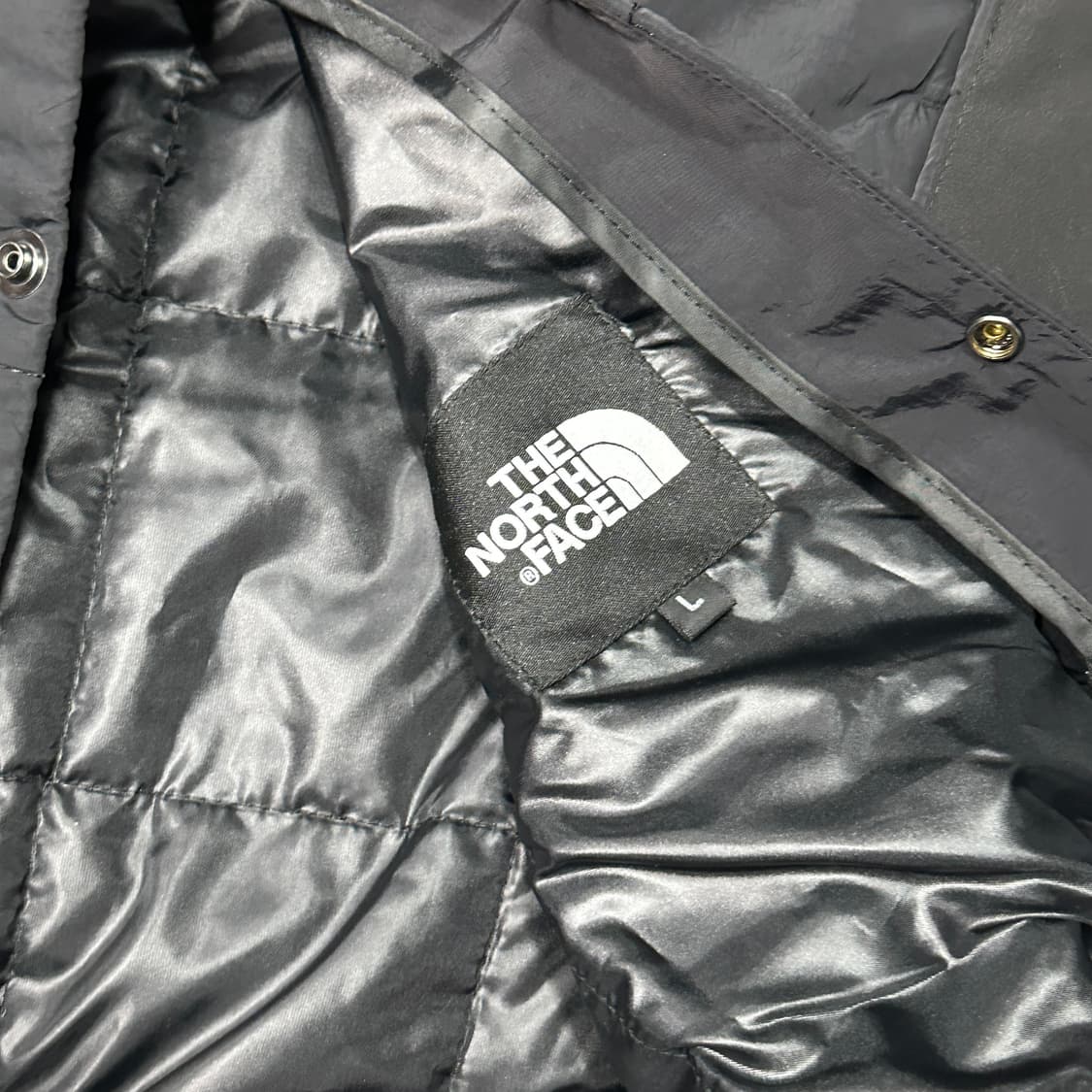 노스페이스 경량패딩 깔깔이 블랙 L 상품이미지4