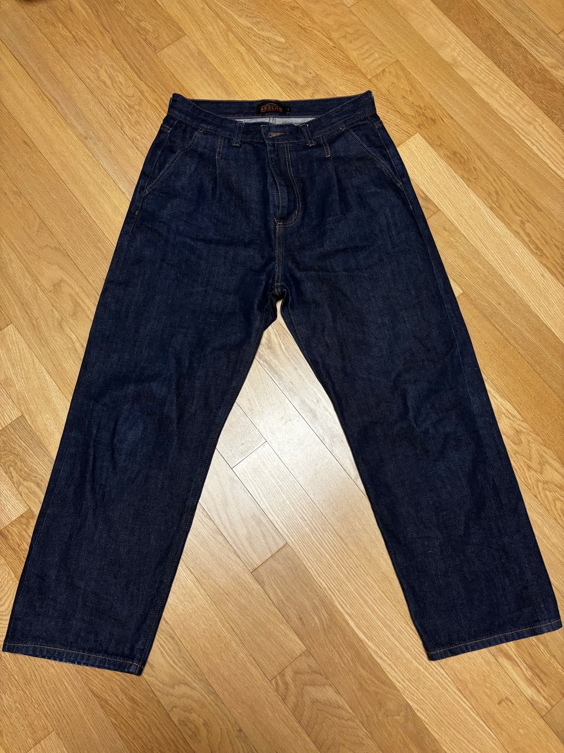 비슬로우 COMFY ONE TUCK SELVAGE DENIM PANTS 상품이미지4