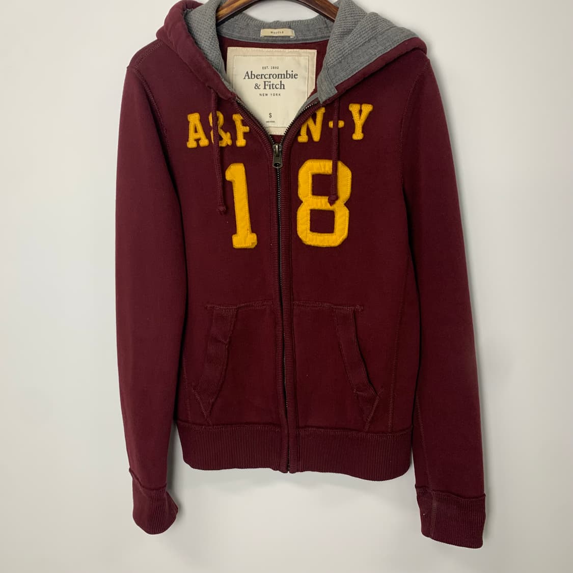 아베크롬비 y2k 와투케 버건디 아방핏 후드집업 상품이미지2
