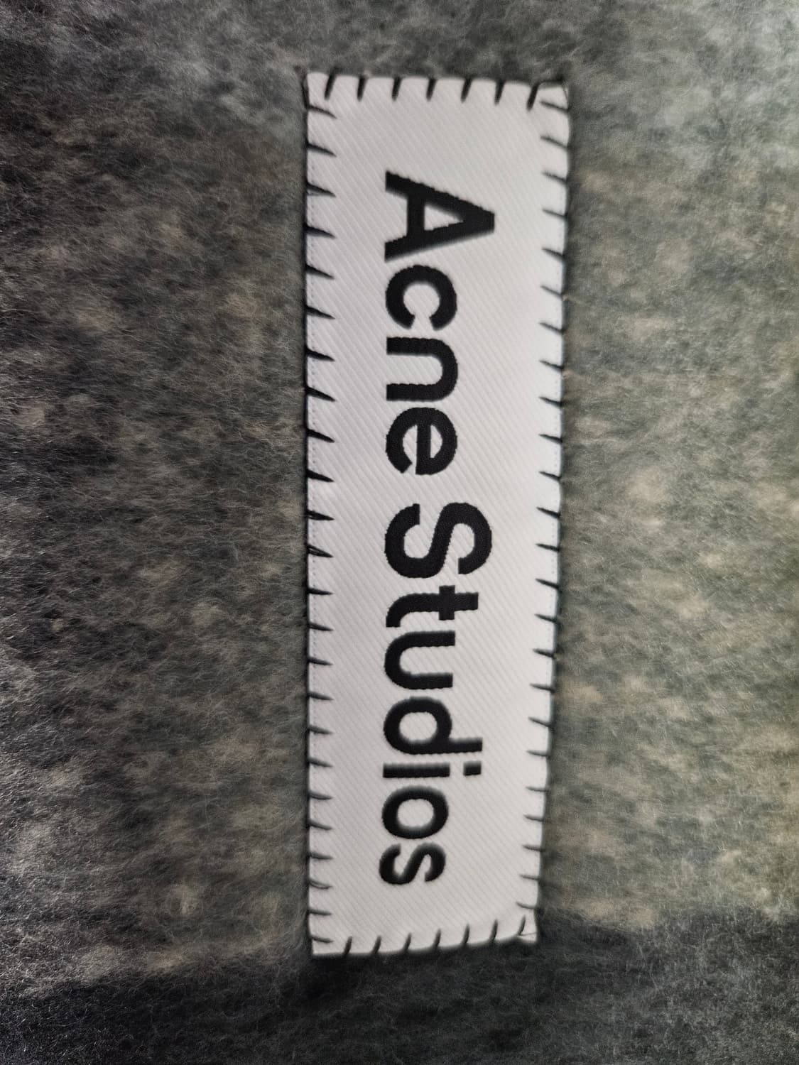 아크네 블랙 체크 머플러  상품이미지2