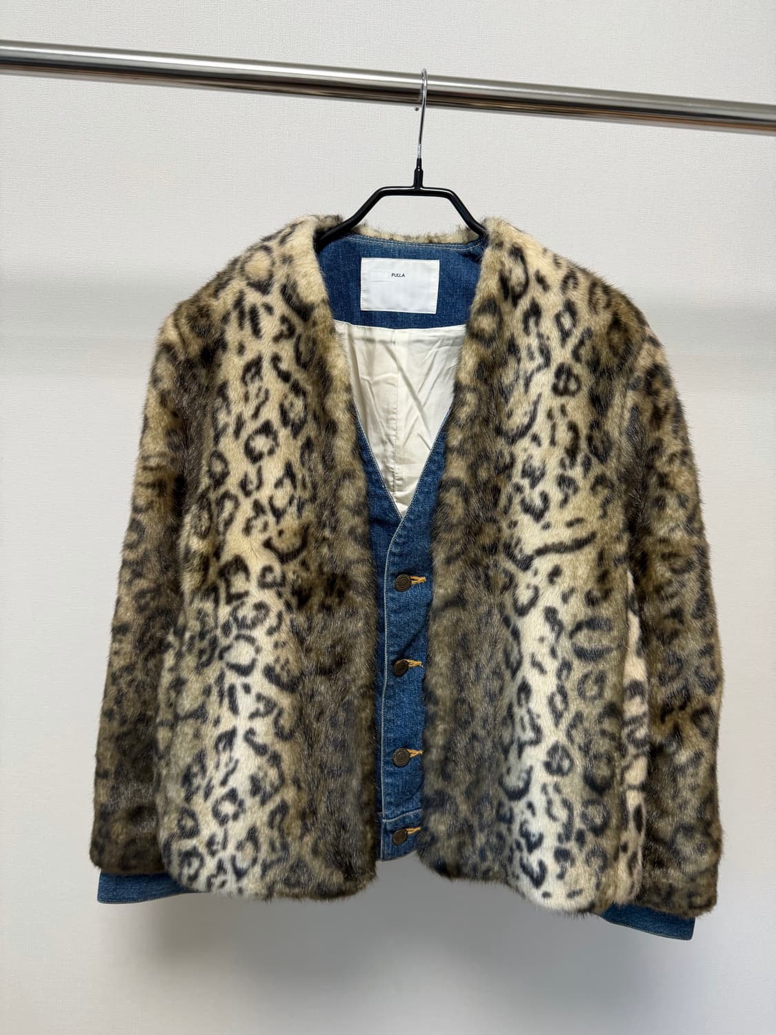 TOGA PULLA Leopard Faux Fur Denim Jacket 상품이미지1
