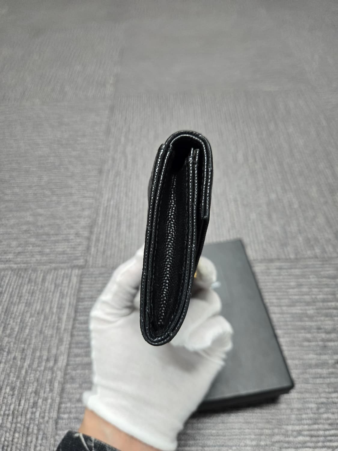 [특가][정품] 입생로랑 엔벨로프 반지갑 상품이미지3