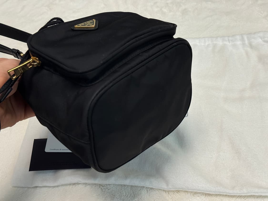 프라다 나일론 버킷백 상품이미지3