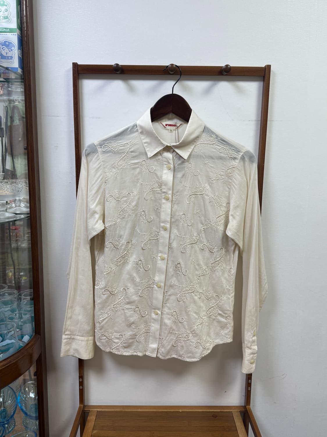 올오버 자수 베이지 셔츠 상품이미지1